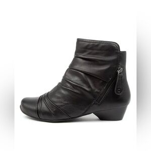 🆕 Black Ankle Booties with Soft Leather and Chunky Heel